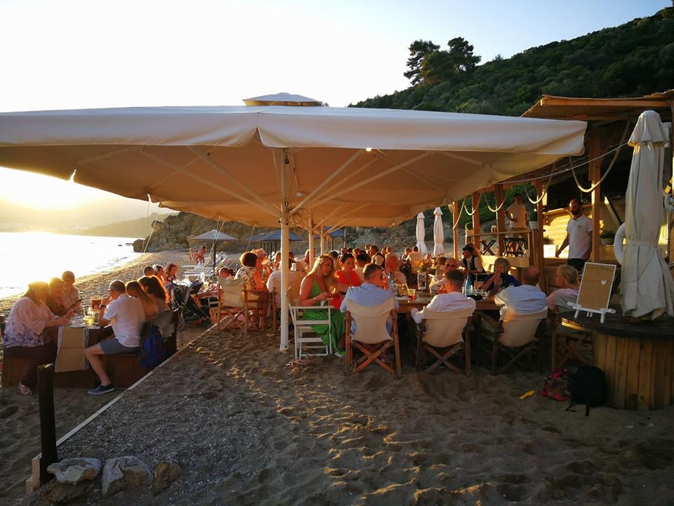 Book your wedding day in Arkos Island Venue